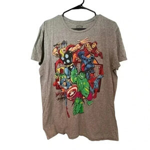 MARVEL SIZE LARGE SUPER HERO ON GRAY SHIRT